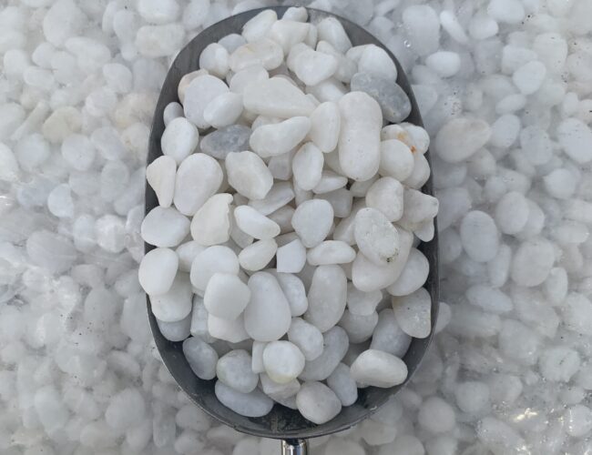 10 – 15MM Snow White Pebbles – 20KG Bag