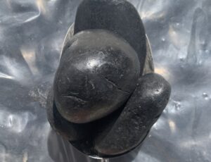 50 – 70MM Black Polished Pebbles – 20KG Bag